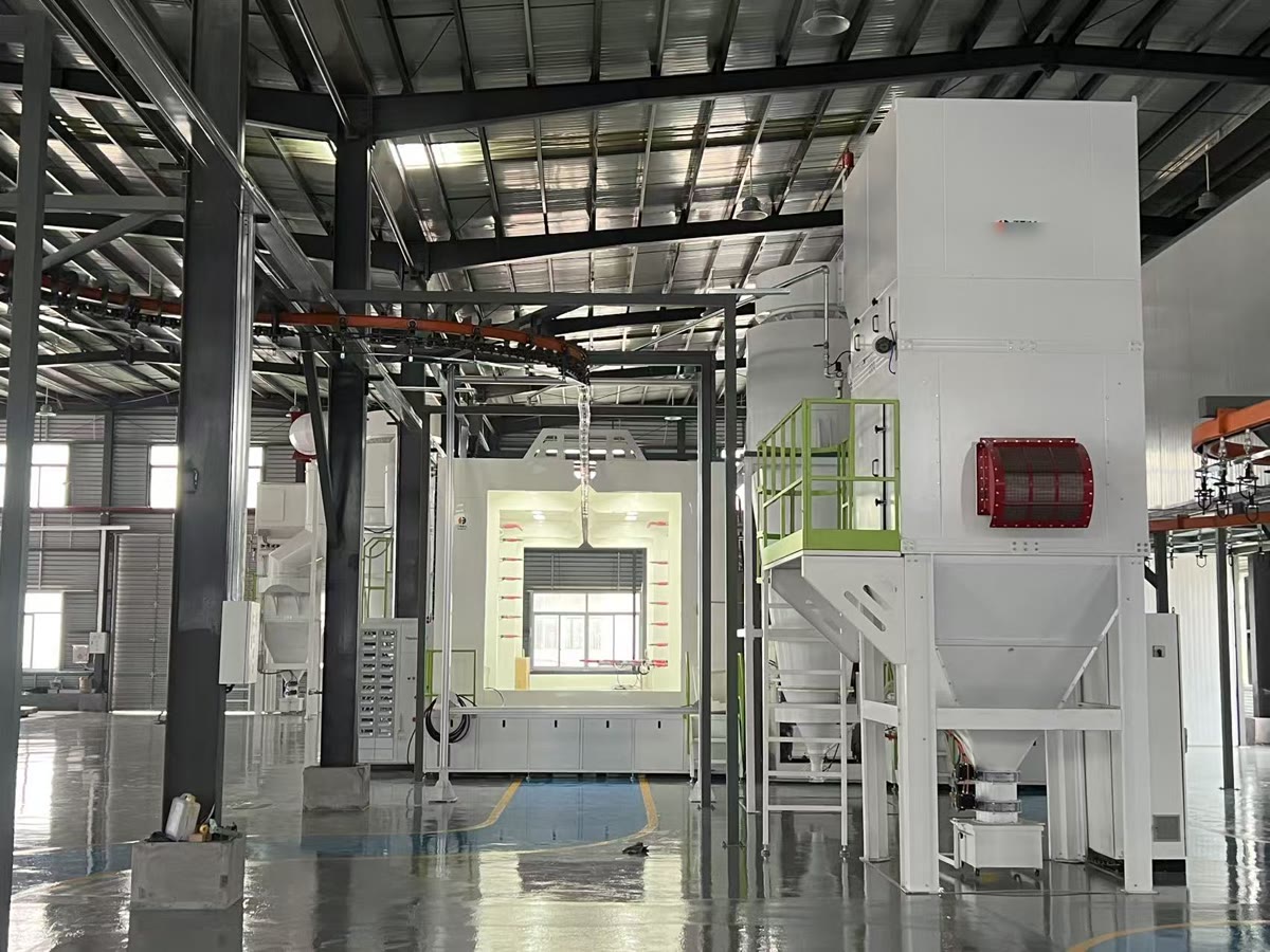 Cyclone recovery and filter unit with spray booth