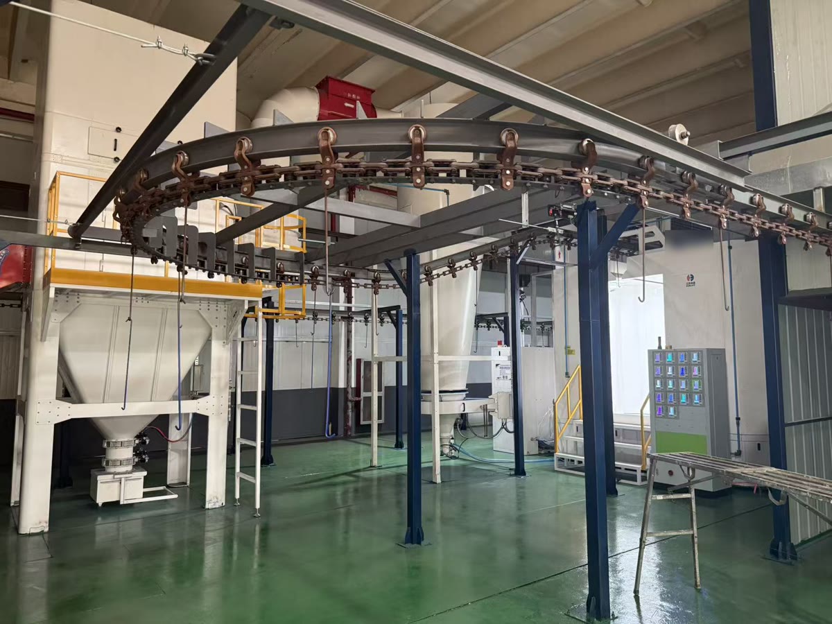 Overhead conveyor and spray booth line